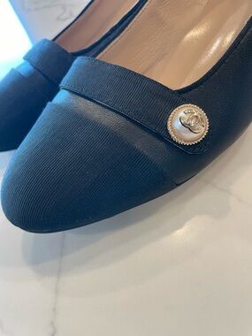 Chanel Black Leather Low Heel Pump Shoes
